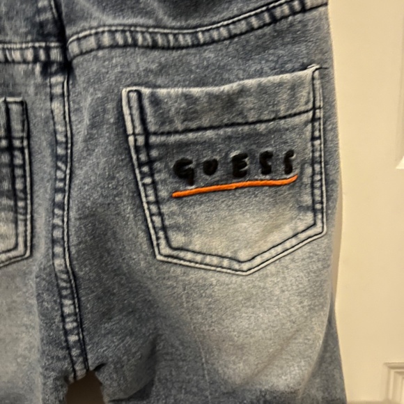 Guess Match Set - Picture 13 of 16